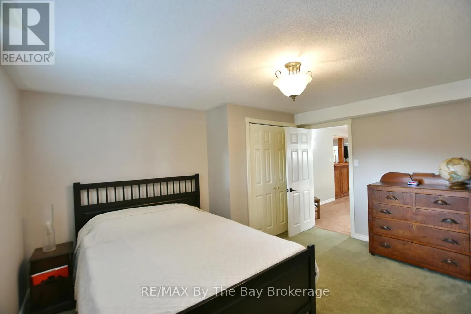 424 RAMBLEWOOD DRIVE