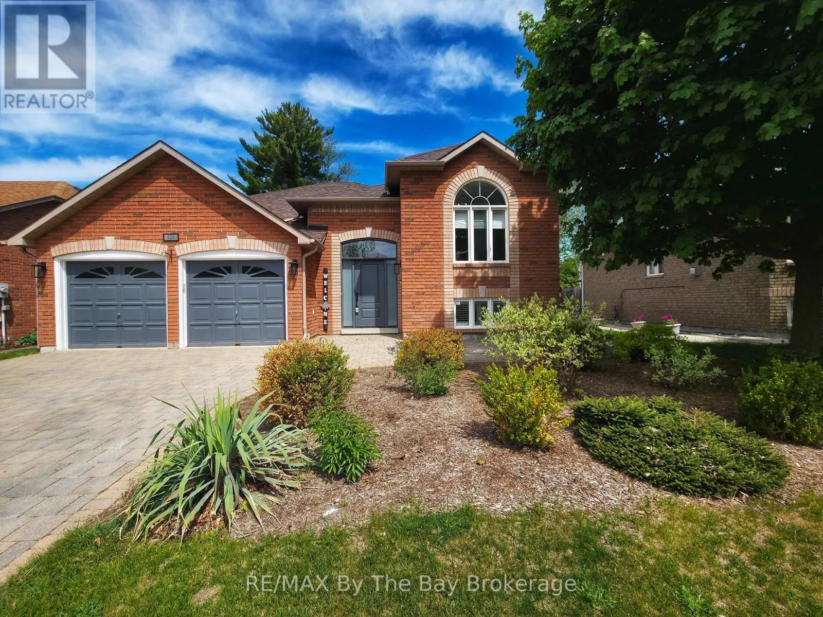 424 RAMBLEWOOD DRIVE