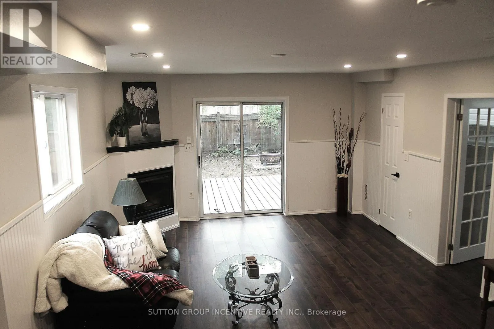 30 ASSINIBOINE DRIVE