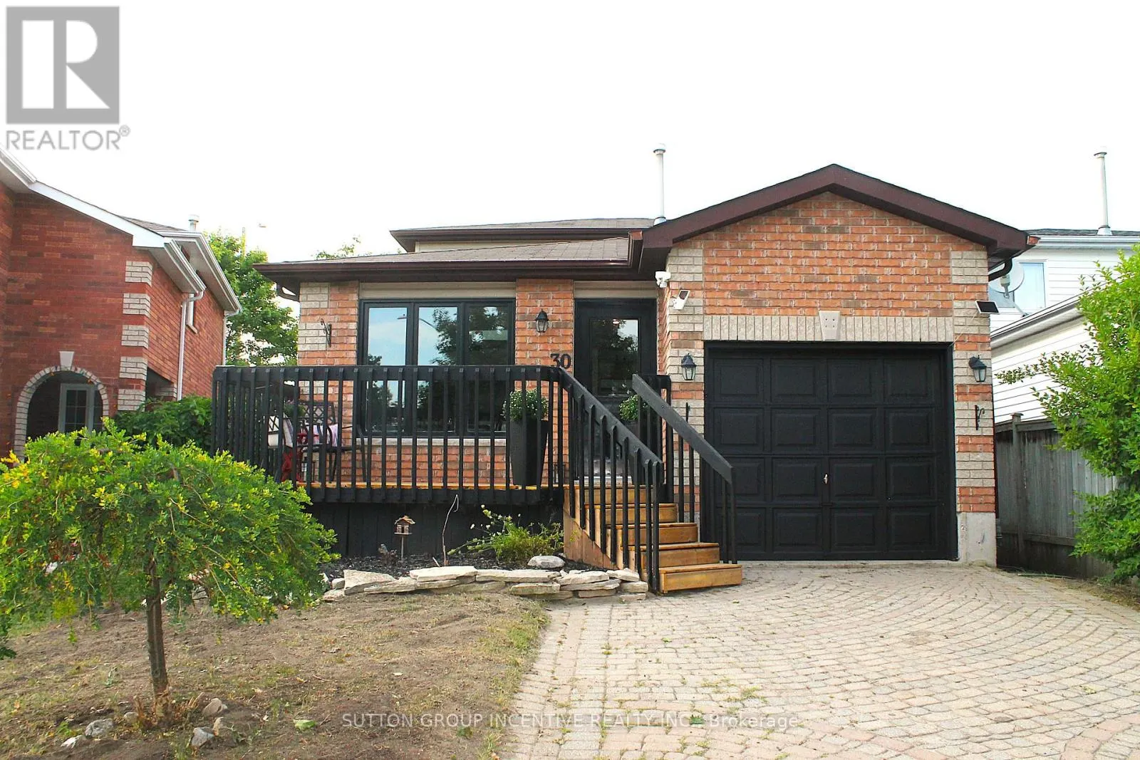 30 ASSINIBOINE DRIVE