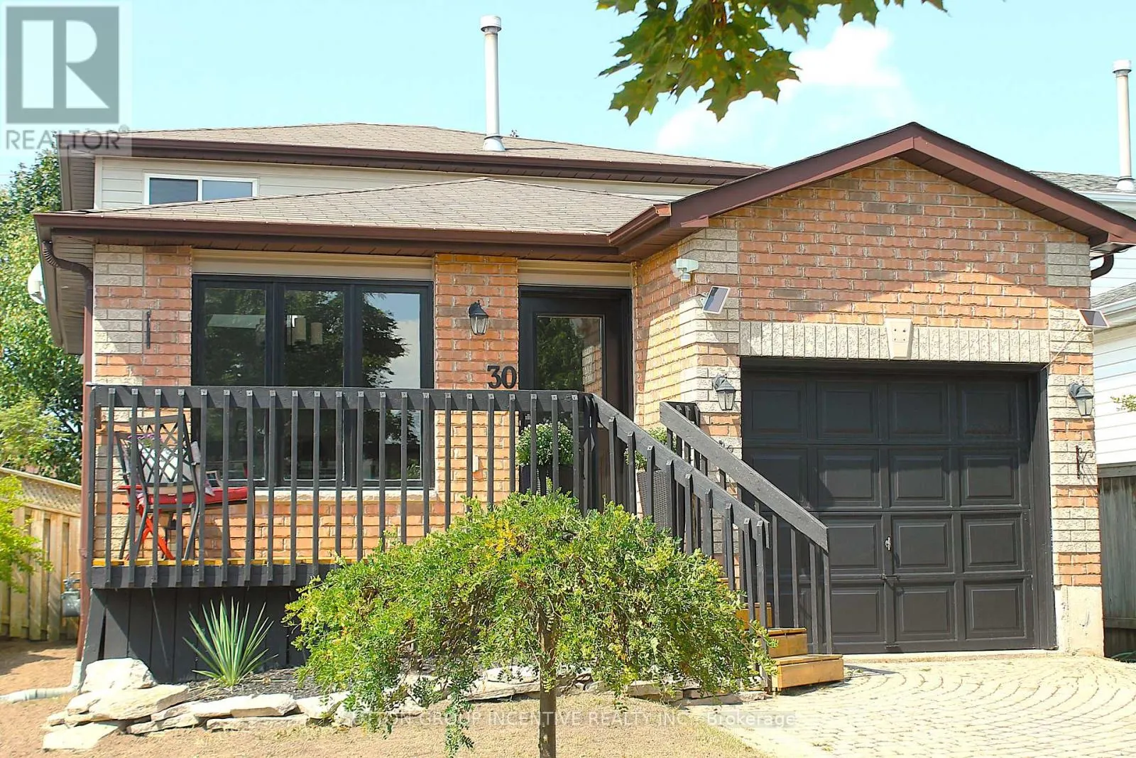 30 ASSINIBOINE DRIVE