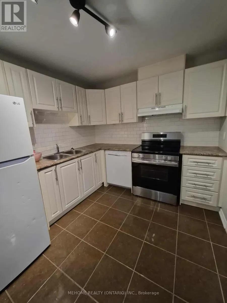 24 - 75 PRINCE WILLIAM WAY E