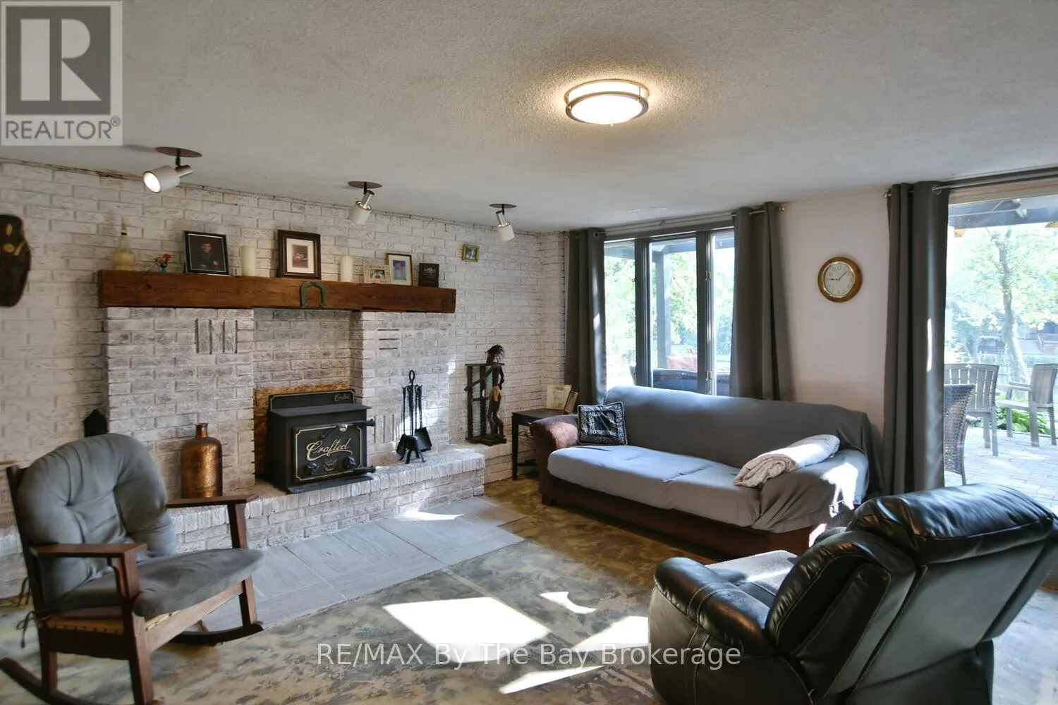 103 SUNNIDALE ROAD S