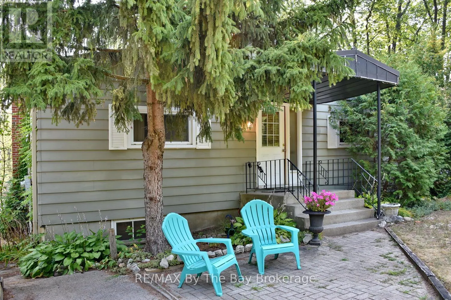 103 SUNNIDALE ROAD S