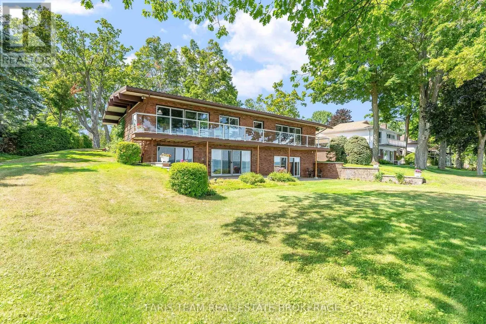 1 SOUTHWOOD CIRCLE