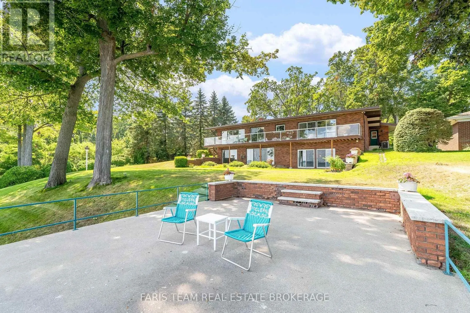 1 SOUTHWOOD CIRCLE