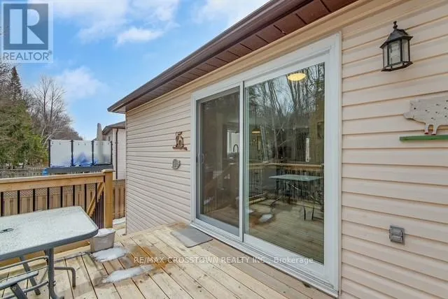 13 HARBOUR CRESCENT