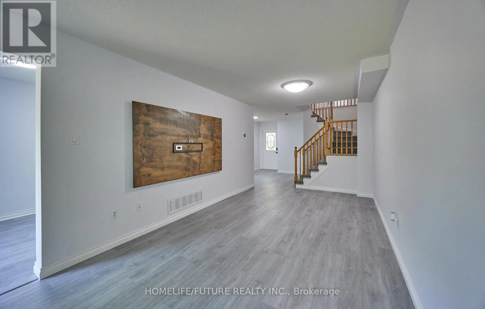 6 PICKETT CRESCENT