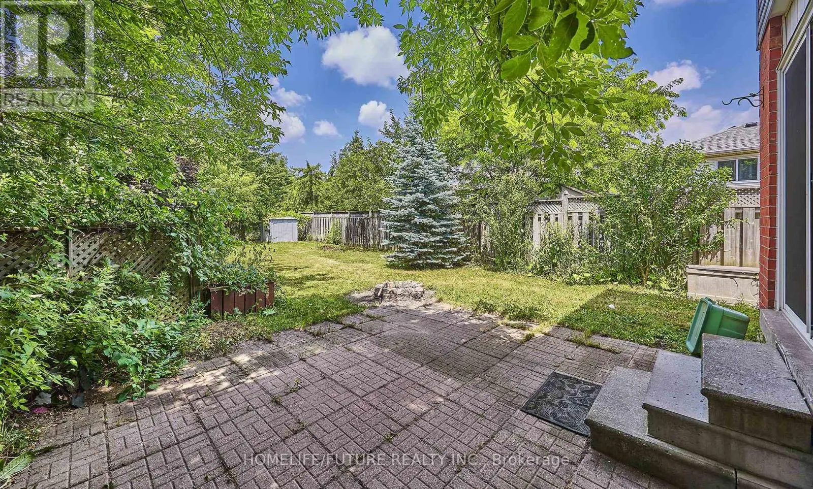 6 PICKETT CRESCENT
