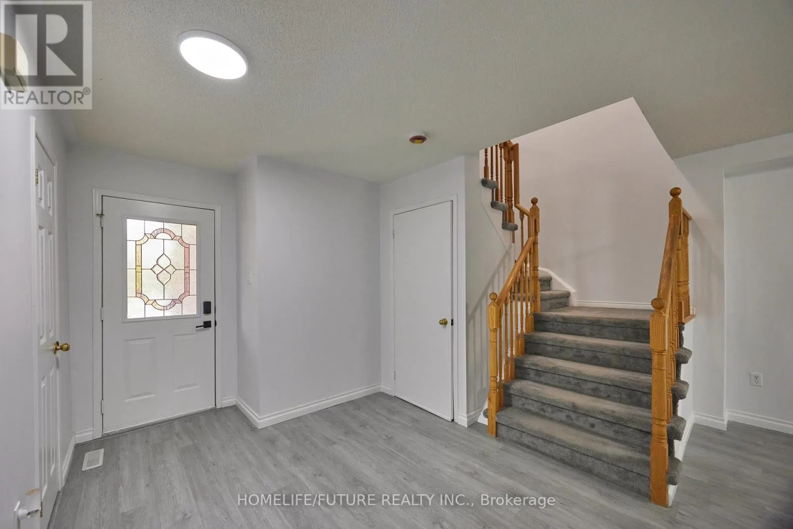 6 PICKETT CRESCENT