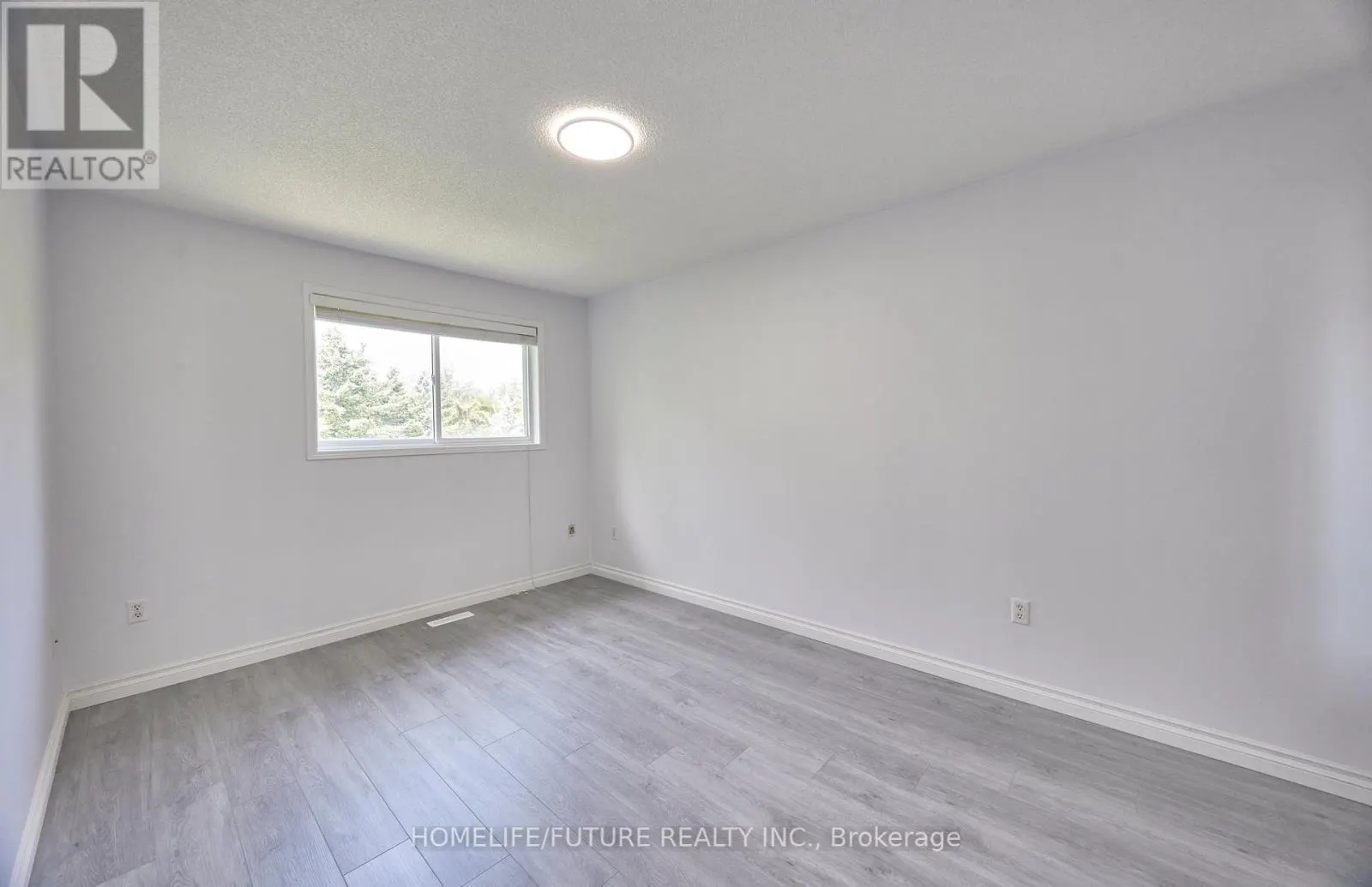 6 PICKETT CRESCENT