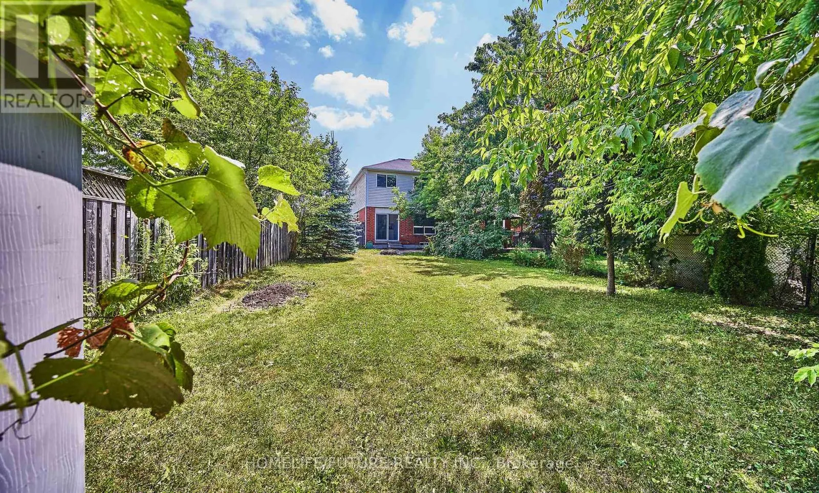 6 PICKETT CRESCENT