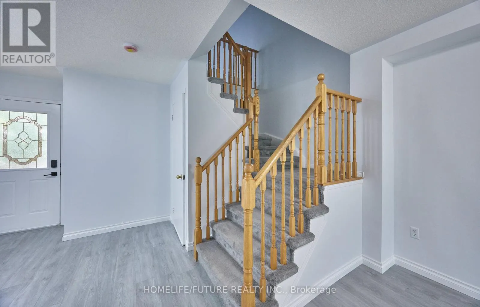6 PICKETT CRESCENT