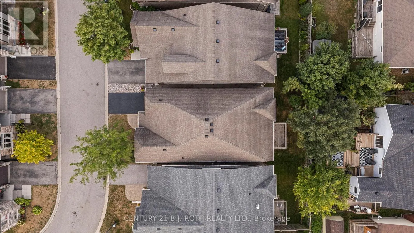 8 CANTERBURY CIRCLE