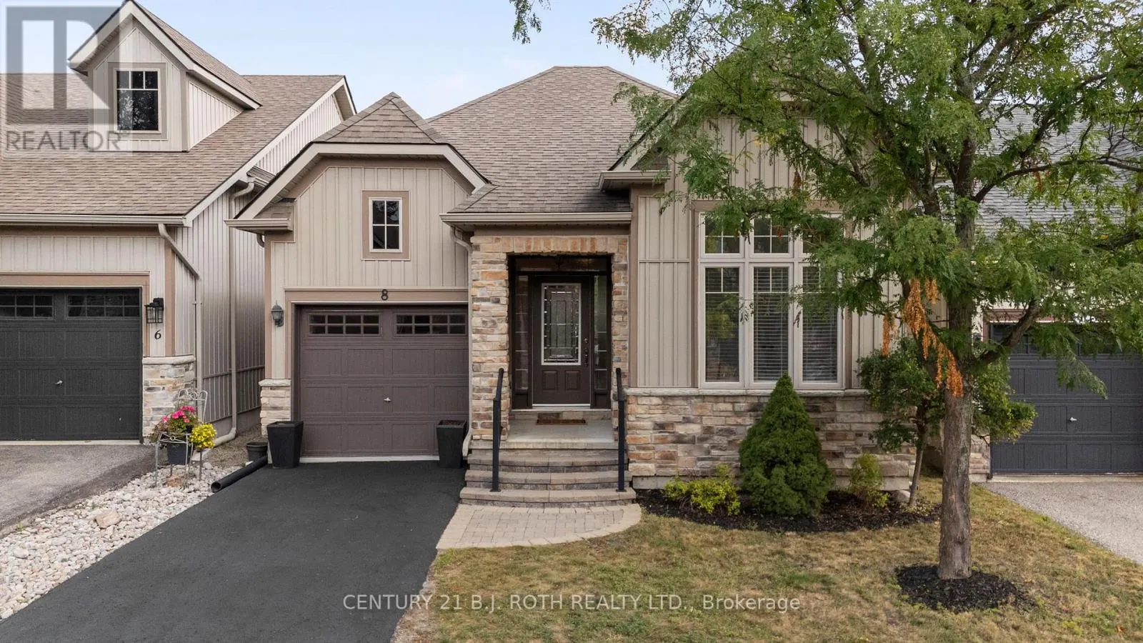 8 CANTERBURY CIRCLE
