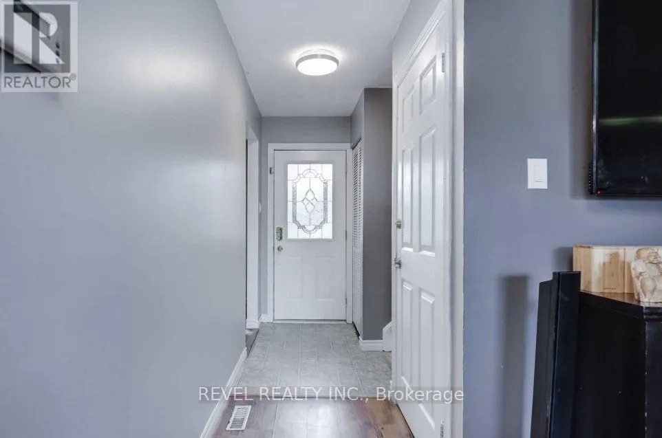 24 LAMPMAN LANE