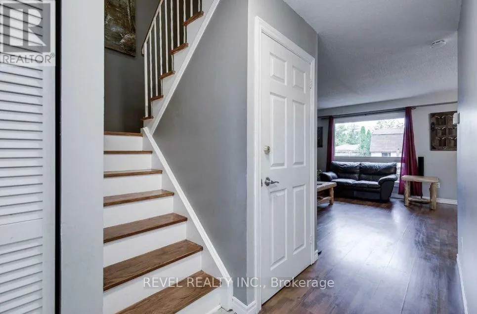 24 LAMPMAN LANE