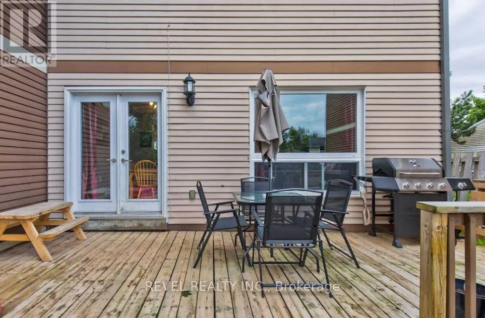 24 LAMPMAN LANE