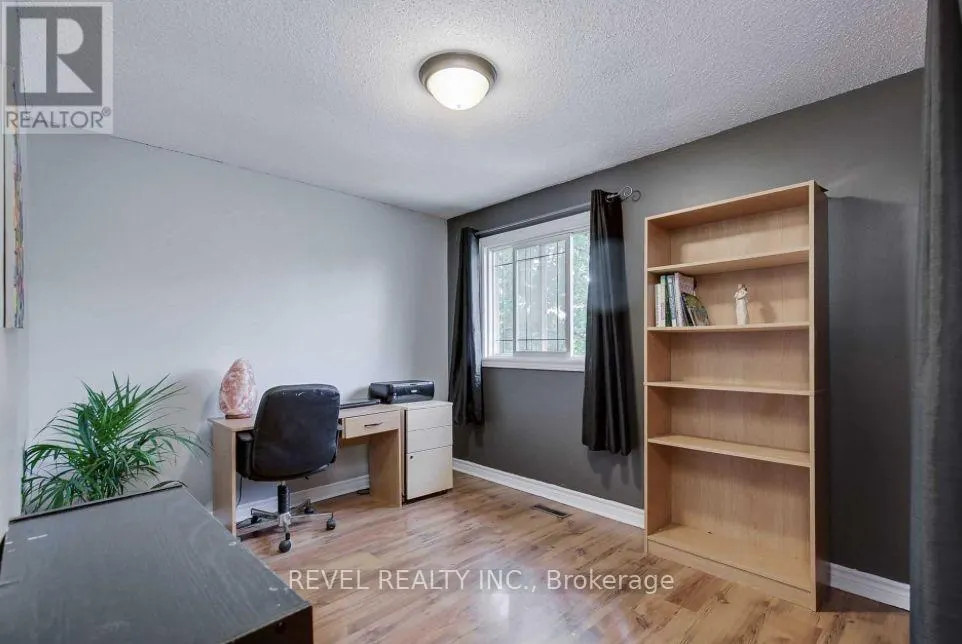 24 LAMPMAN LANE