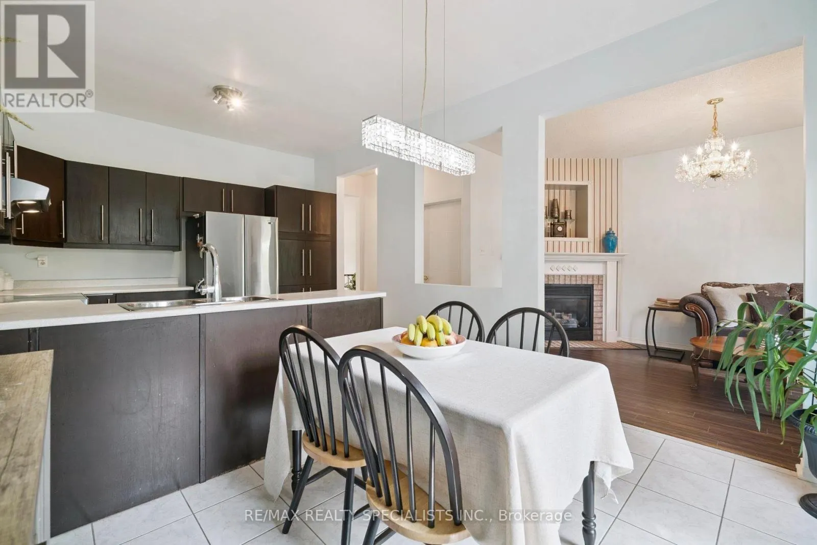8 BROUWER CRESCENT
