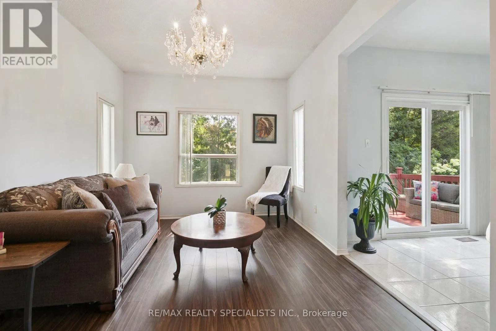 8 BROUWER CRESCENT