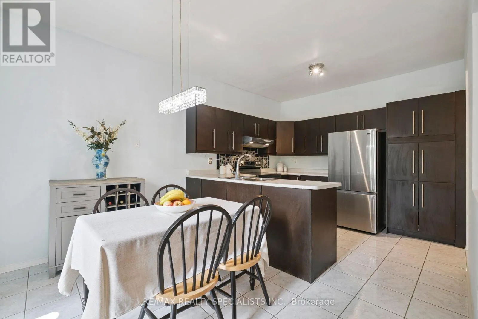 8 BROUWER CRESCENT