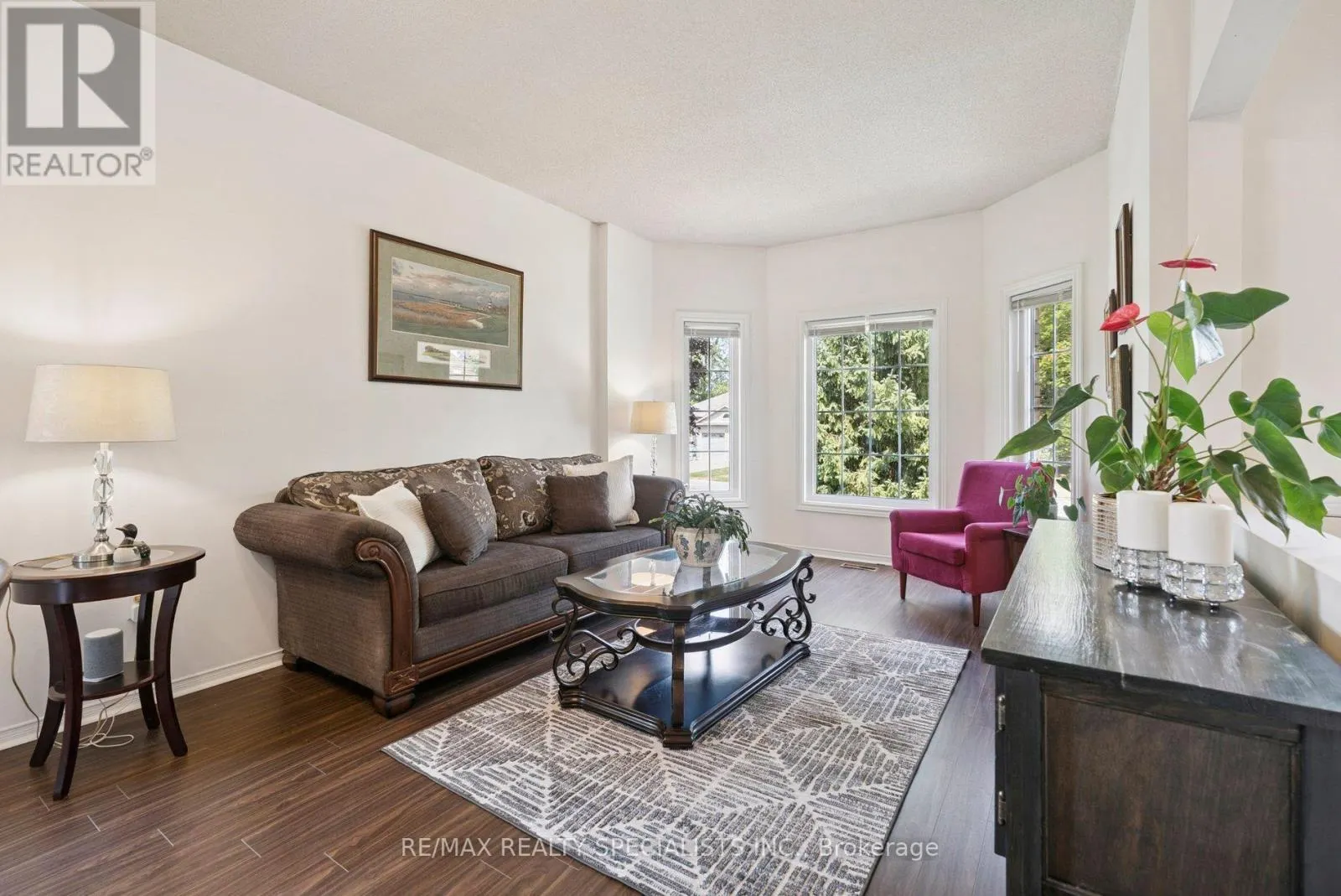 8 BROUWER CRESCENT