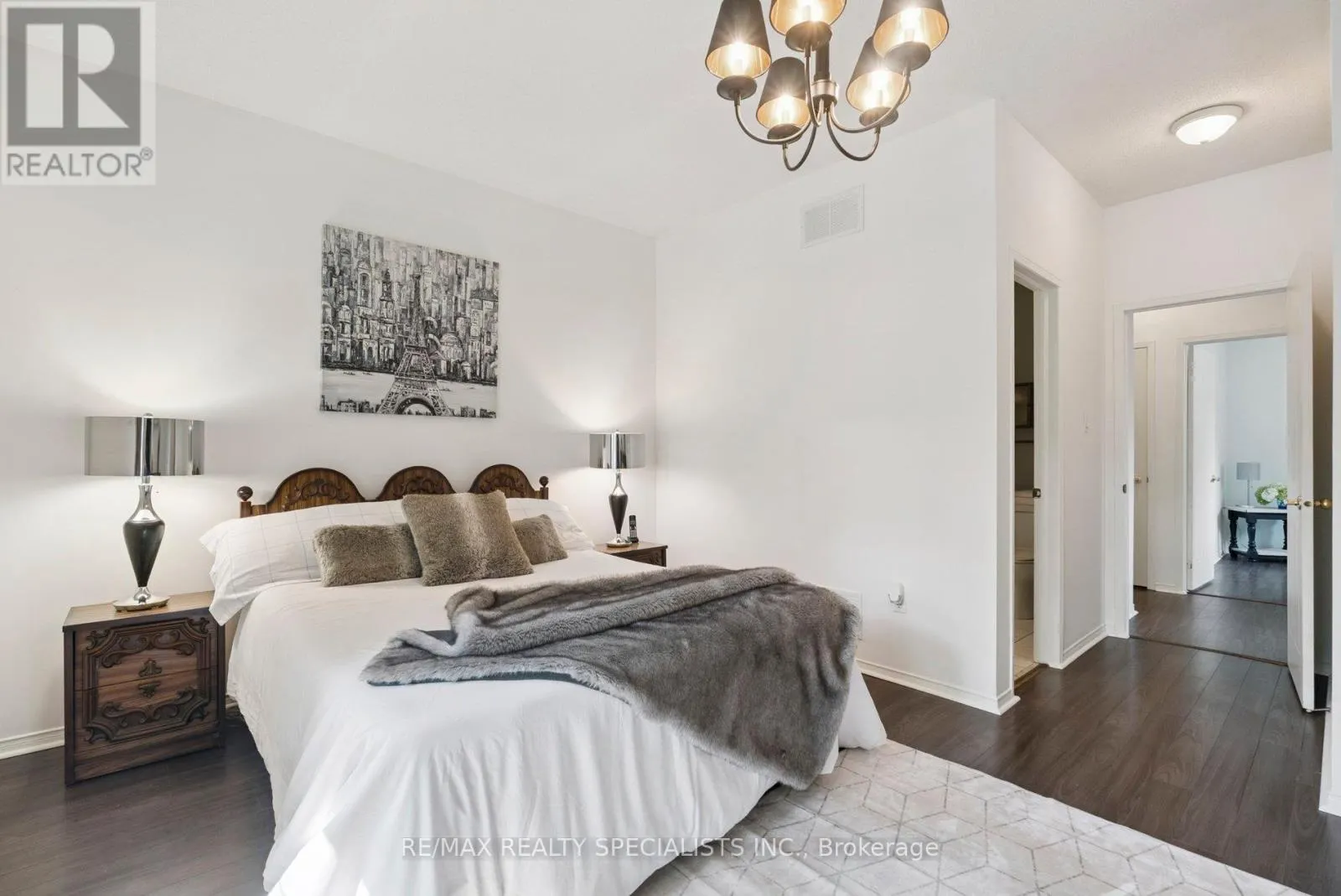 8 BROUWER CRESCENT
