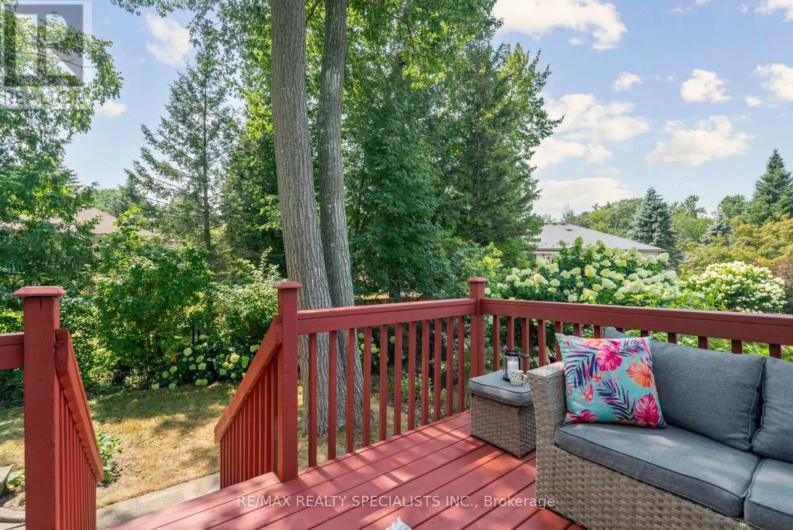 8 BROUWER CRESCENT