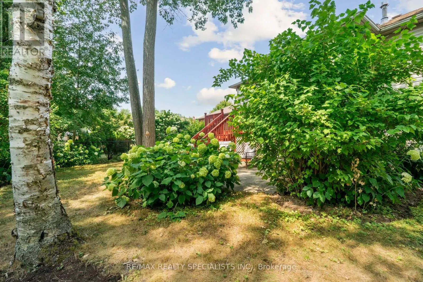 8 BROUWER CRESCENT