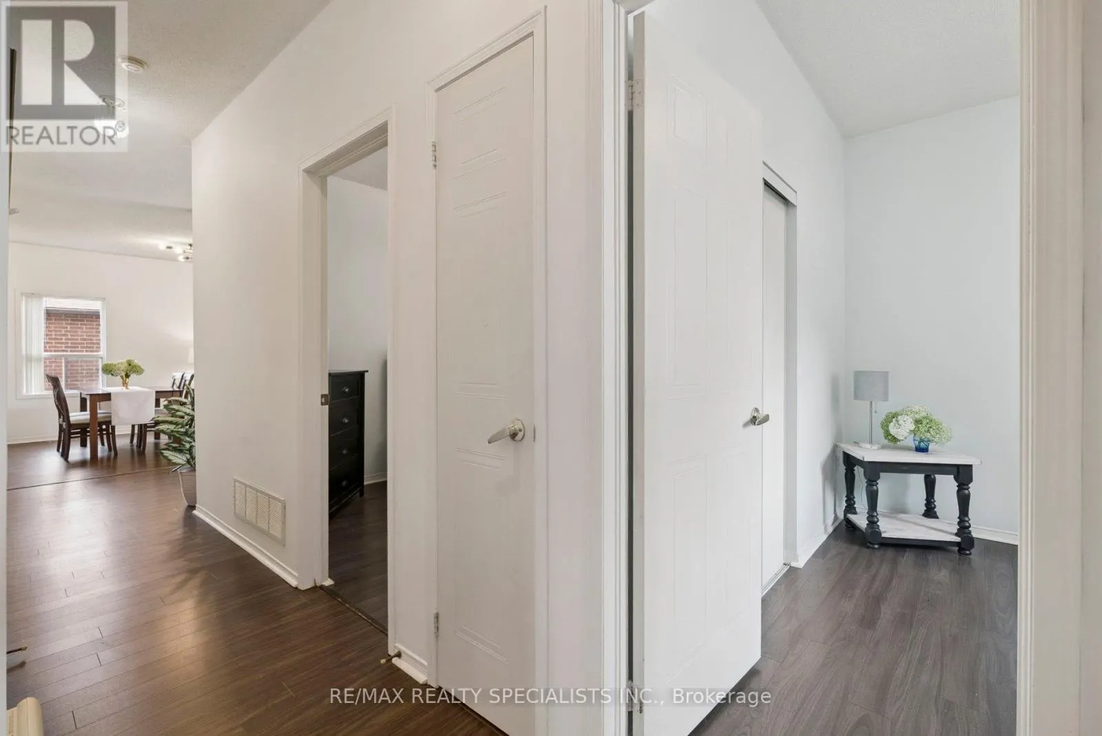 8 BROUWER CRESCENT