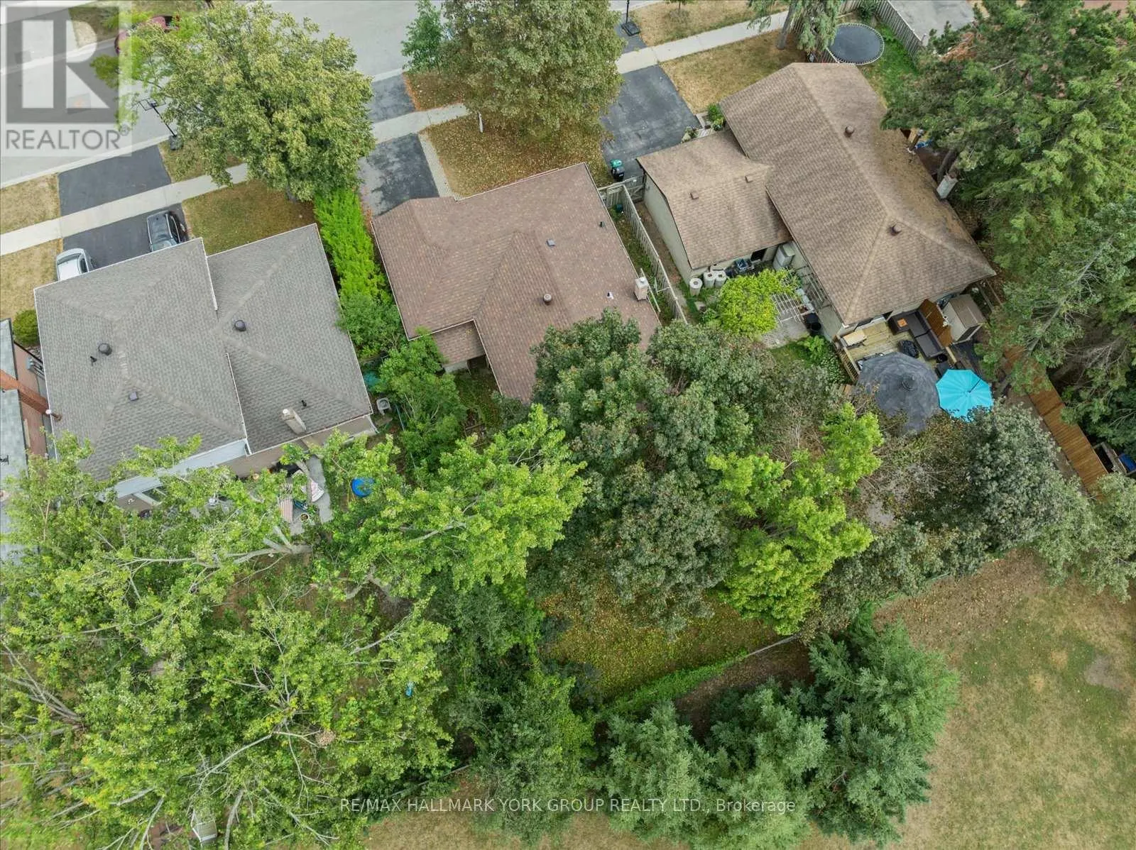 6 GLENECHO DRIVE