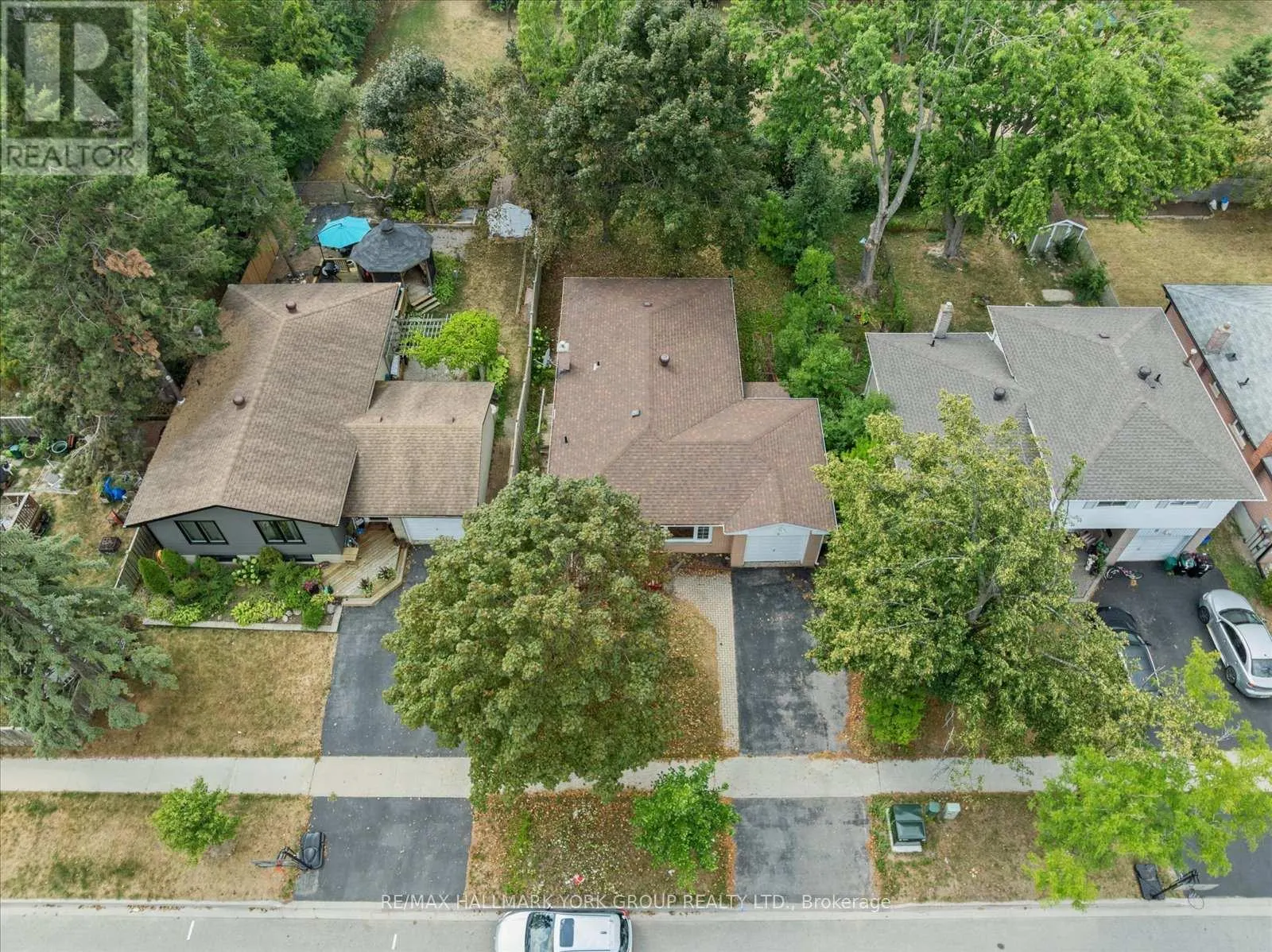 6 GLENECHO DRIVE