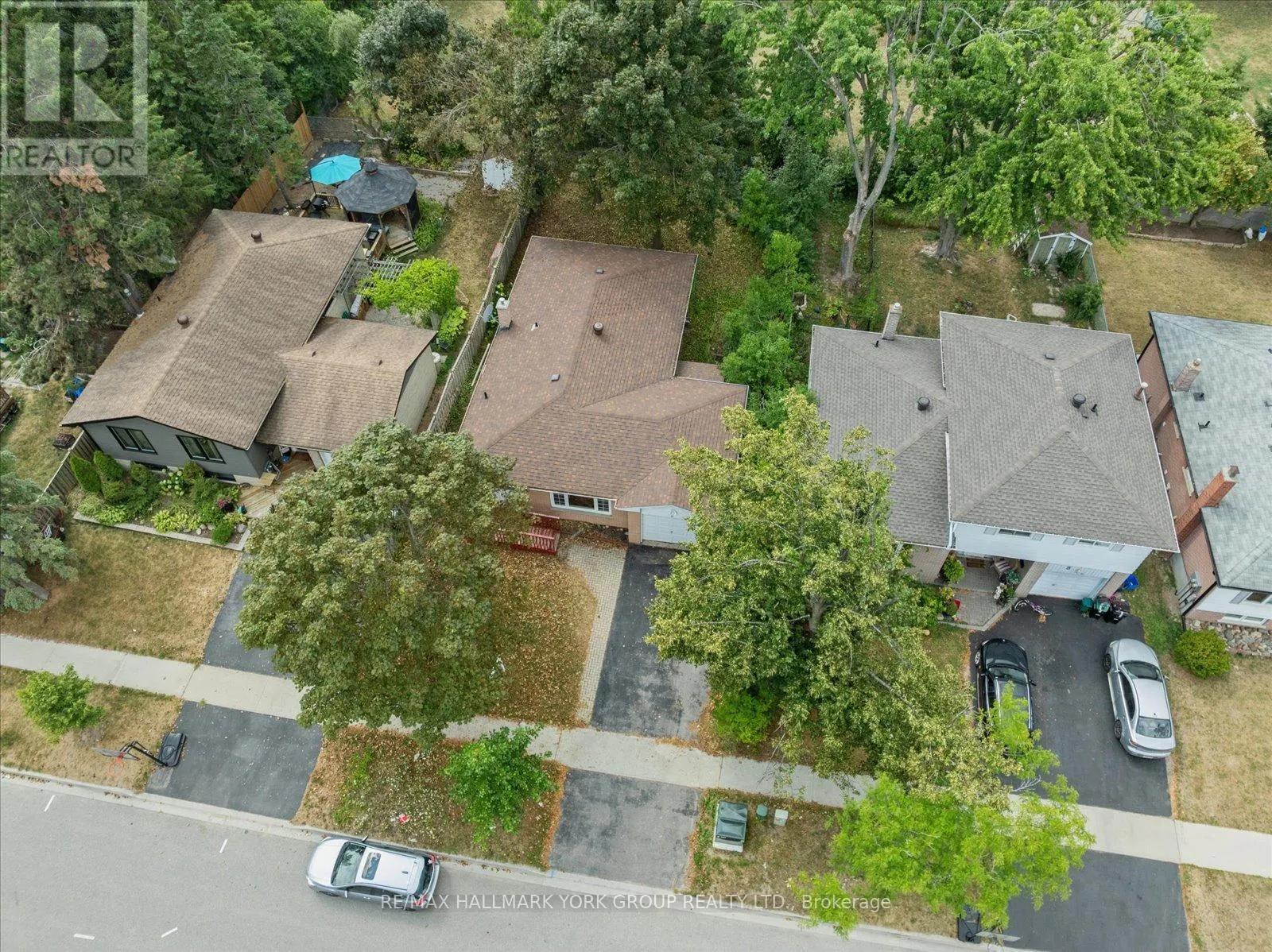 6 GLENECHO DRIVE