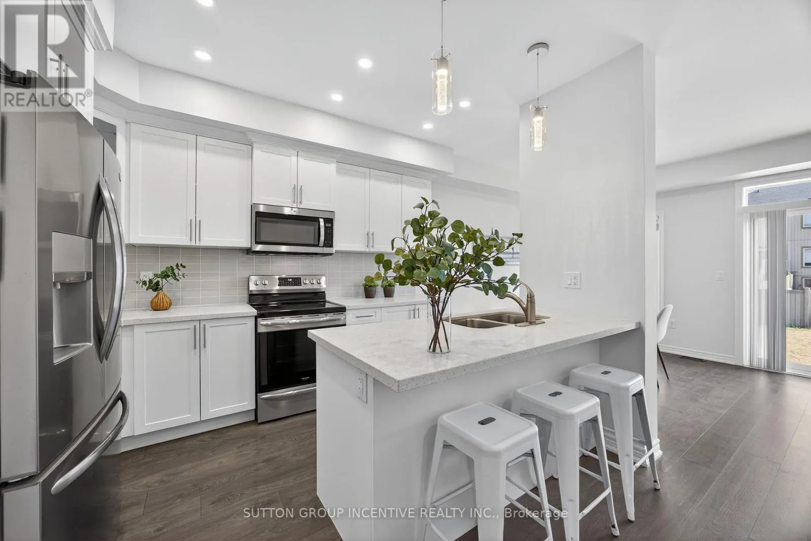 17 CHURCHLEA MEWS