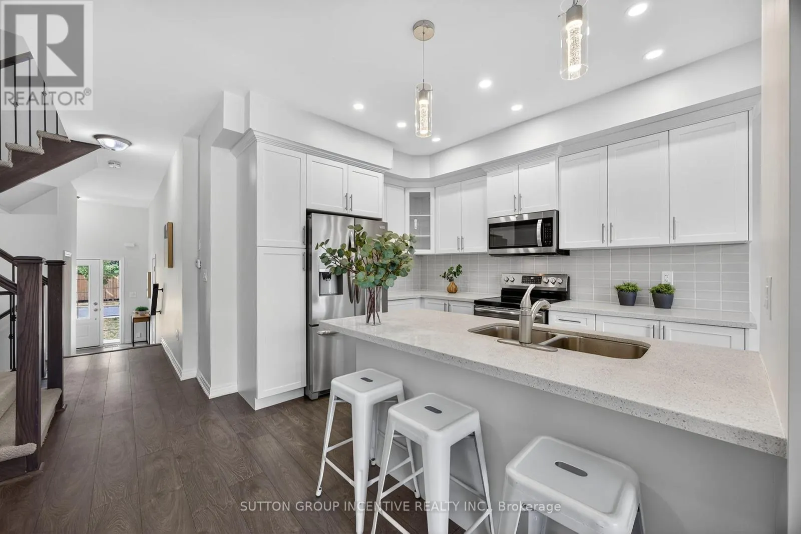 17 CHURCHLEA MEWS