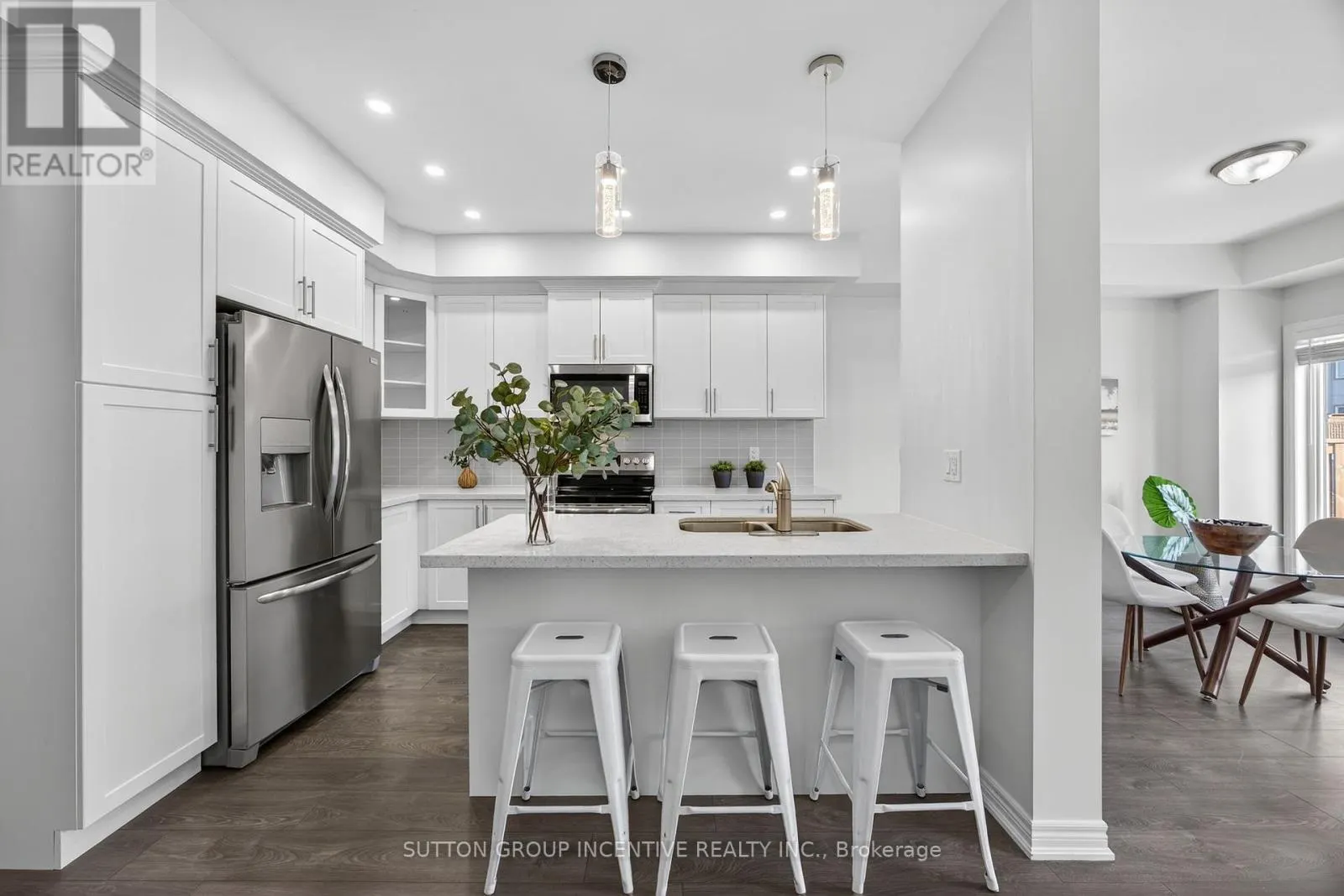 17 CHURCHLEA MEWS