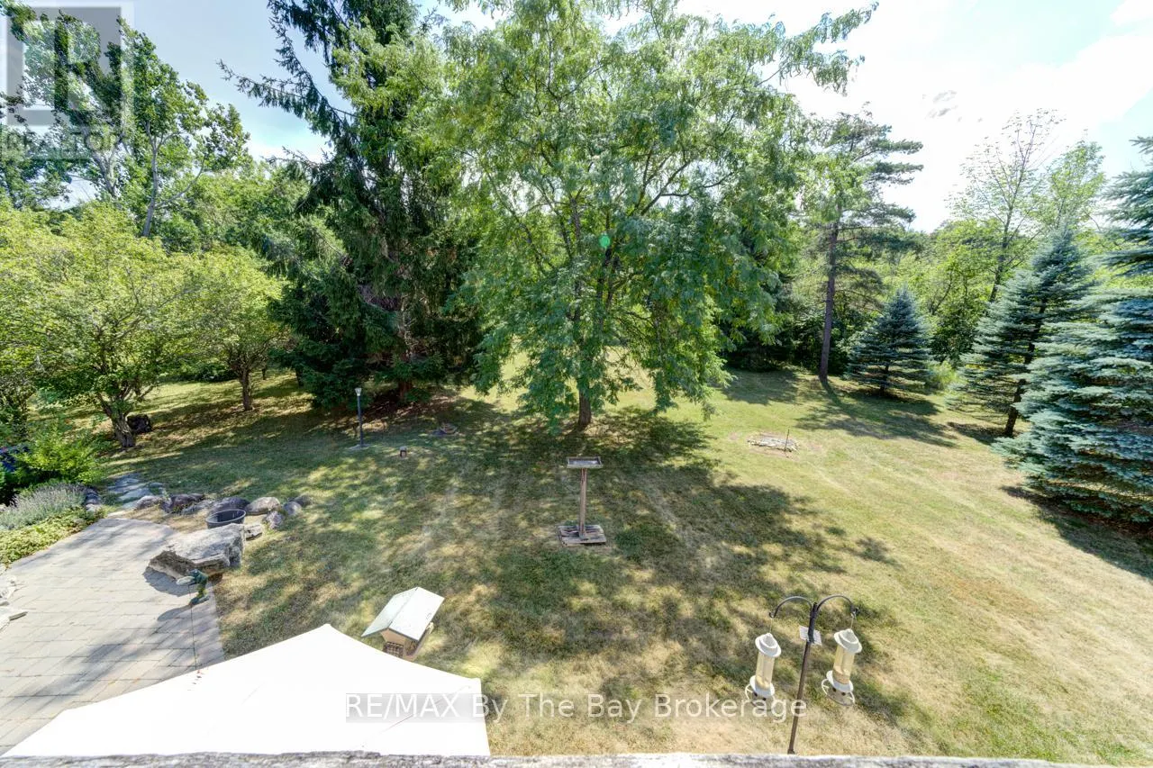8223 30/31 SIDE ROAD
