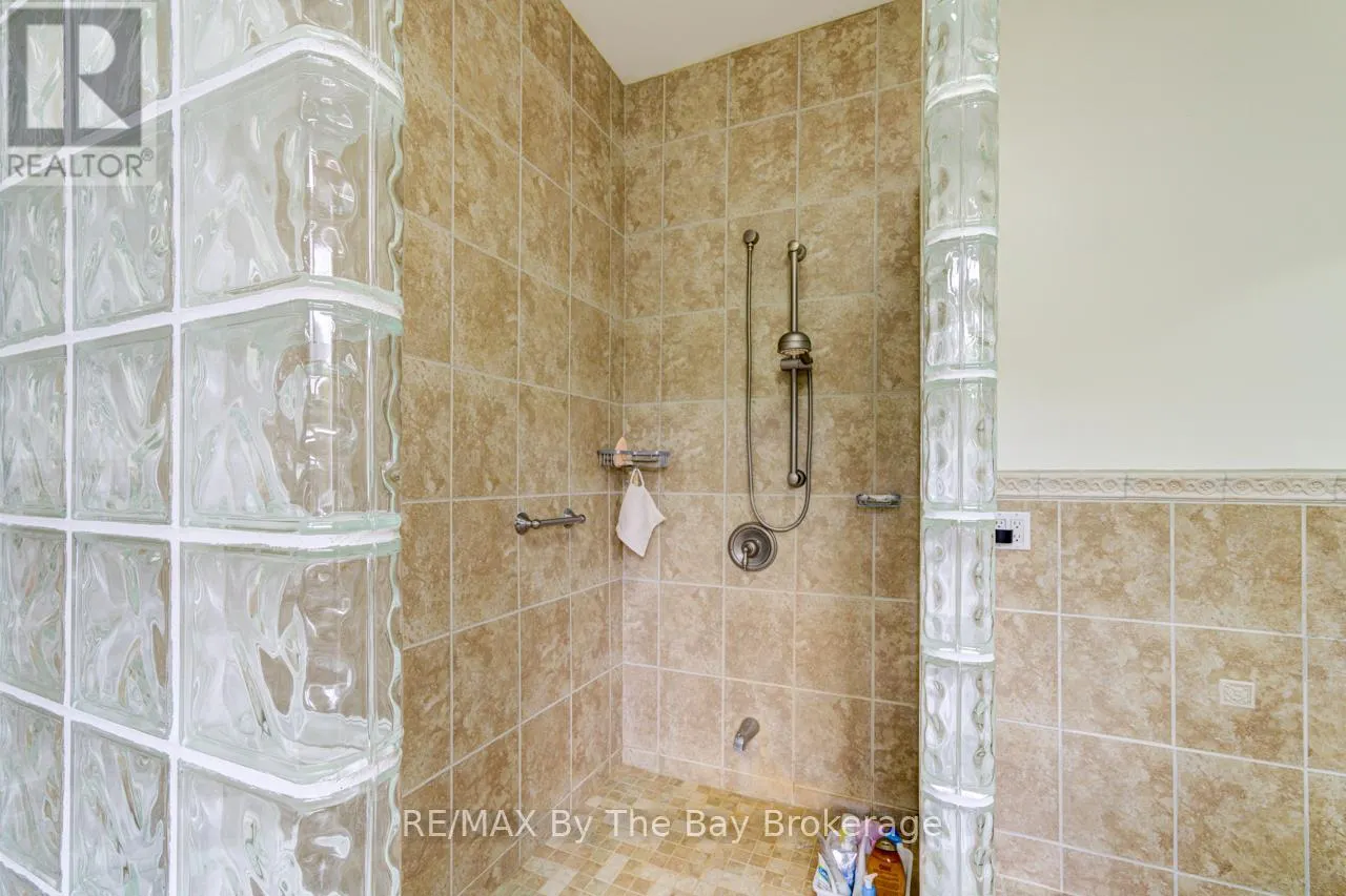 28 BRIDLEWOOD CRESCENT