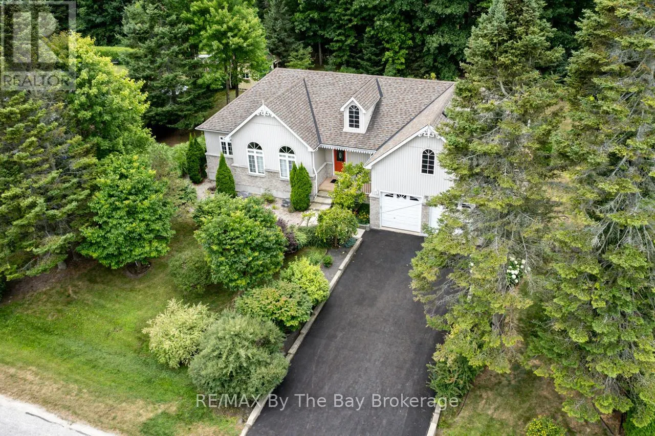 28 BRIDLEWOOD CRESCENT