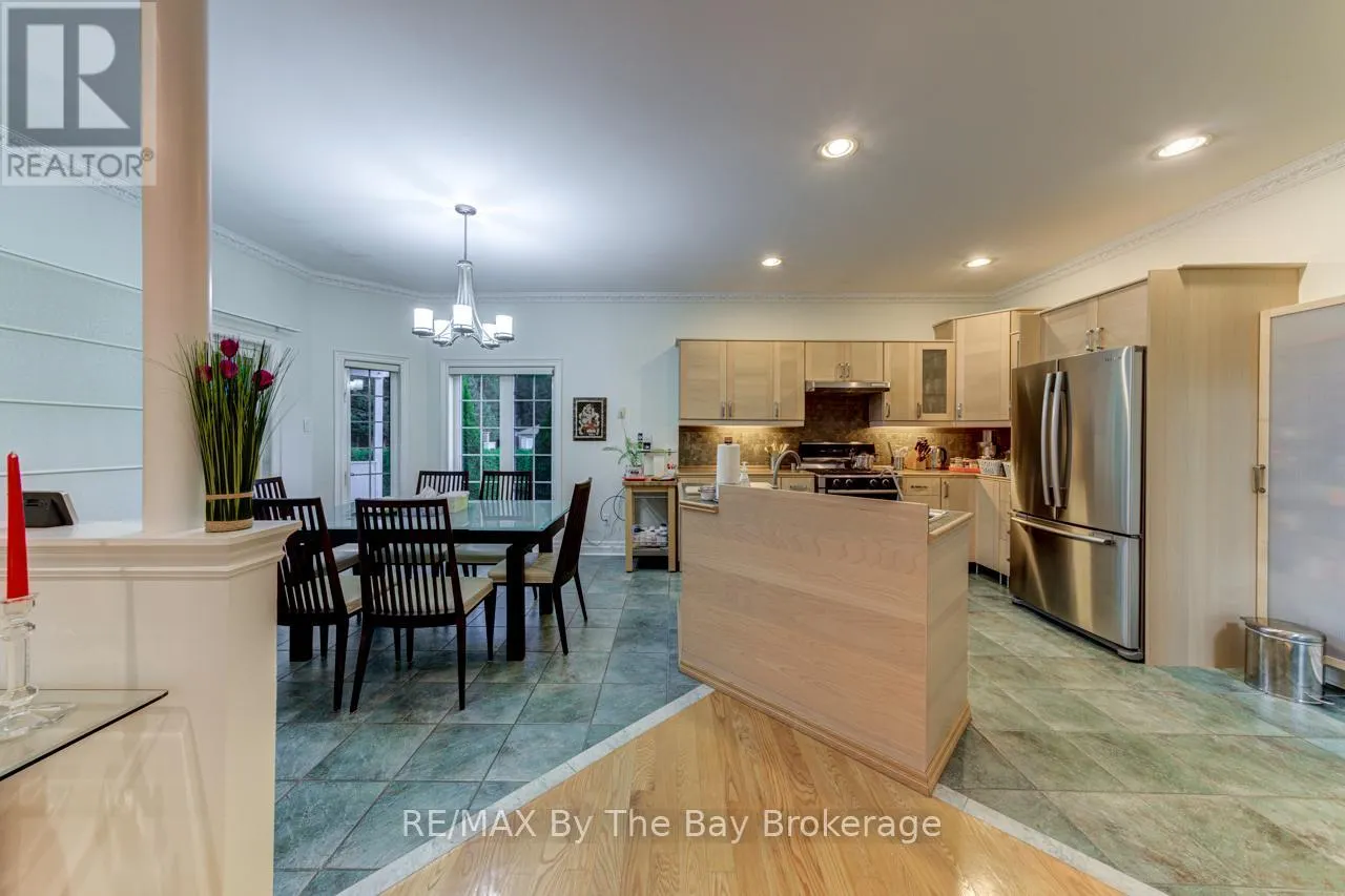 28 BRIDLEWOOD CRESCENT