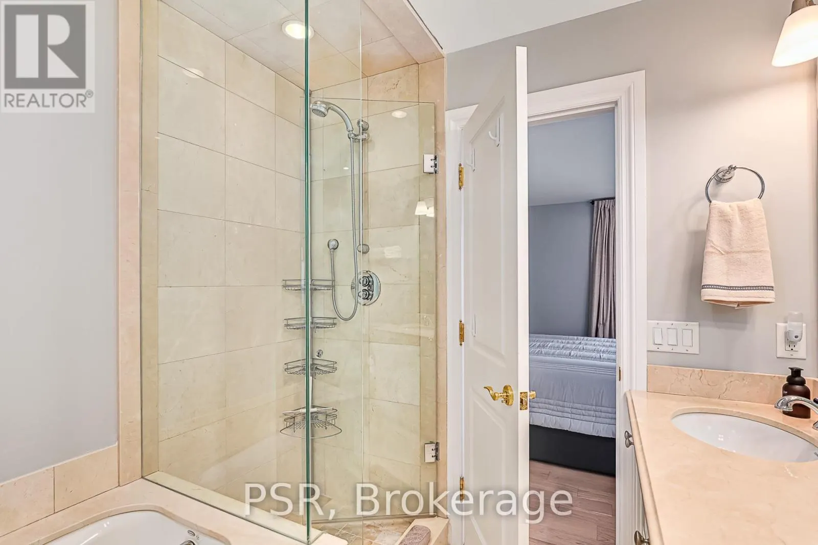 404 - 40 TROTT BOULEVARD, #404