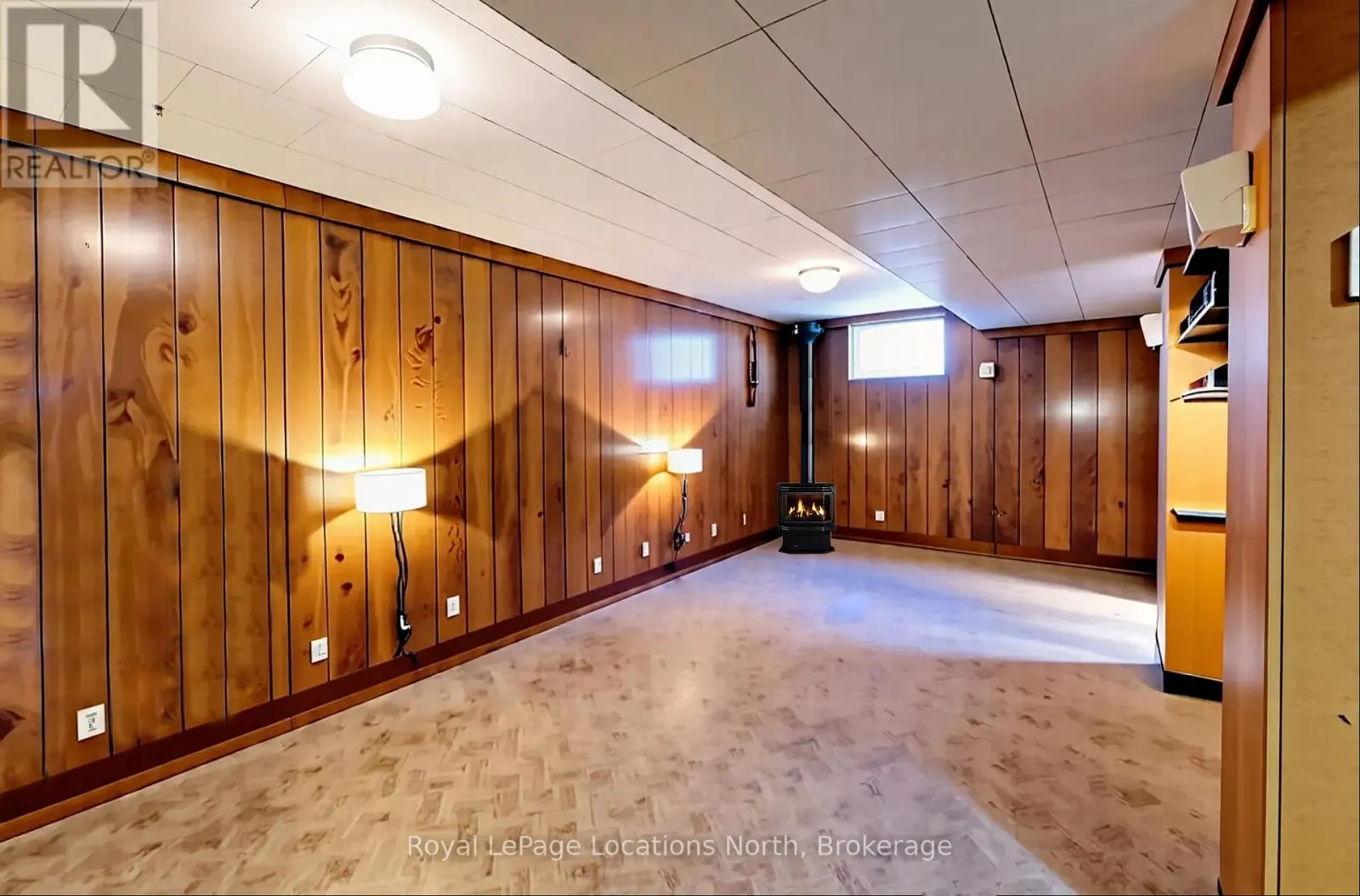 212 KIRKWOOD DRIVE