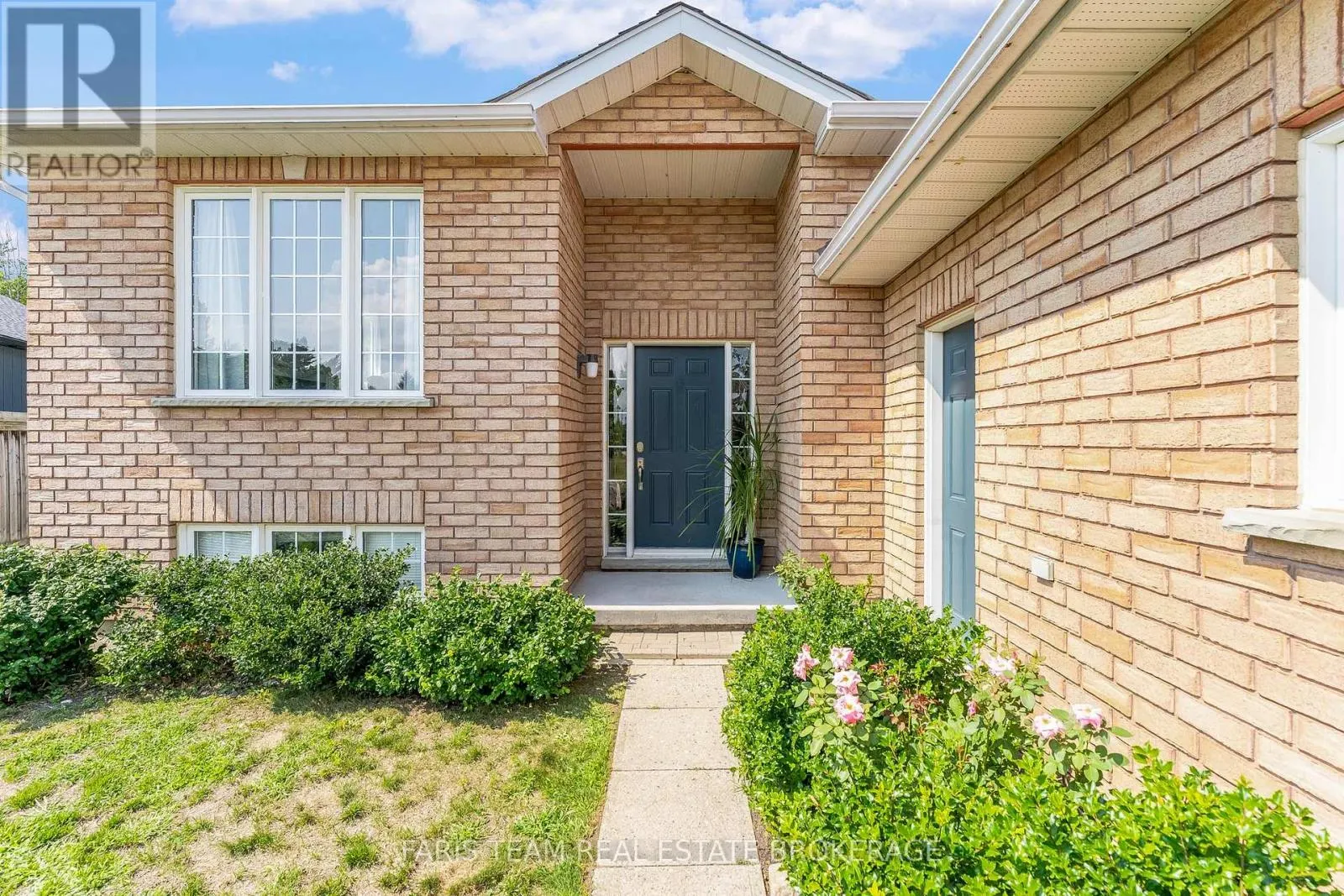 83 GEORGIAS WALK