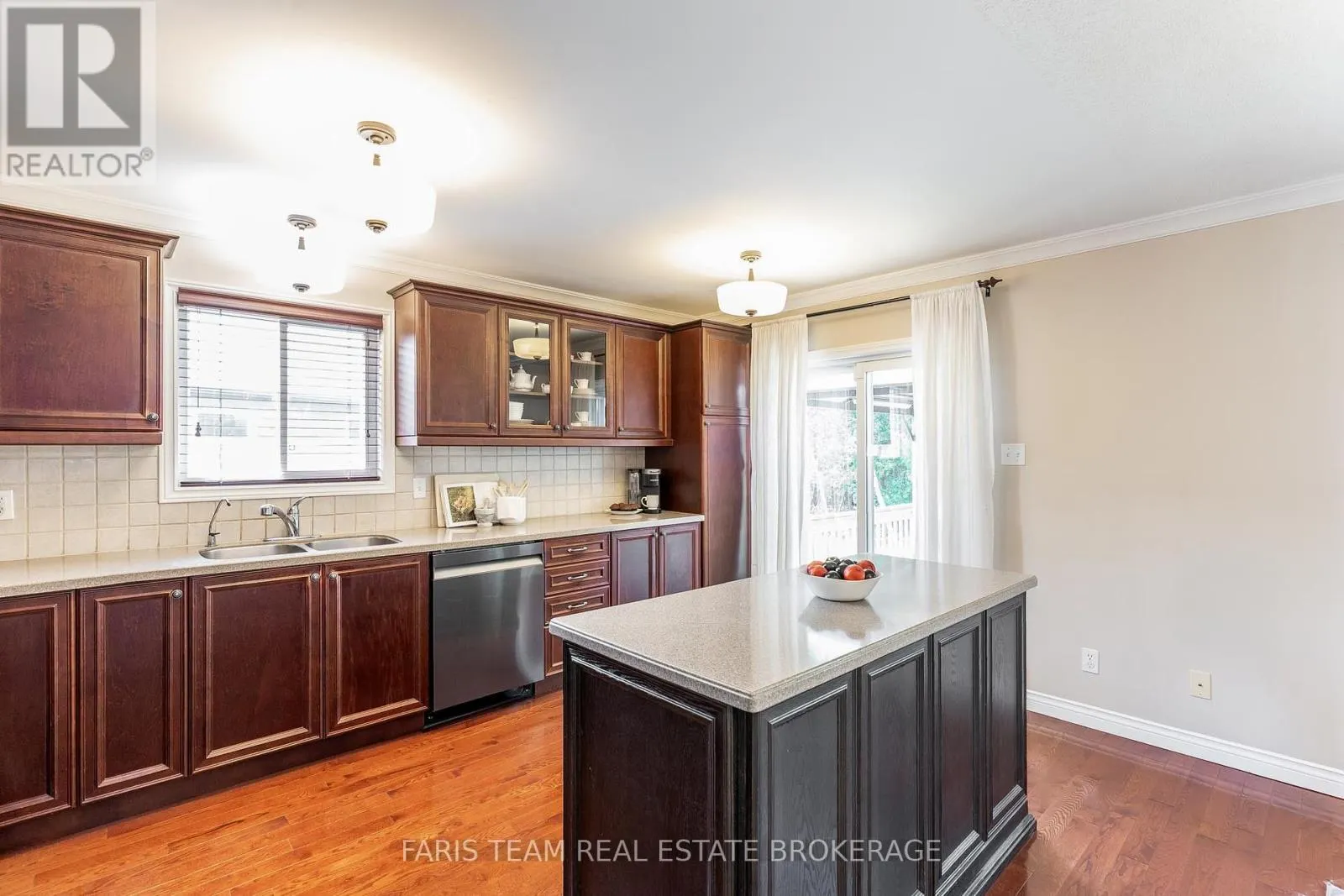 83 GEORGIAS WALK