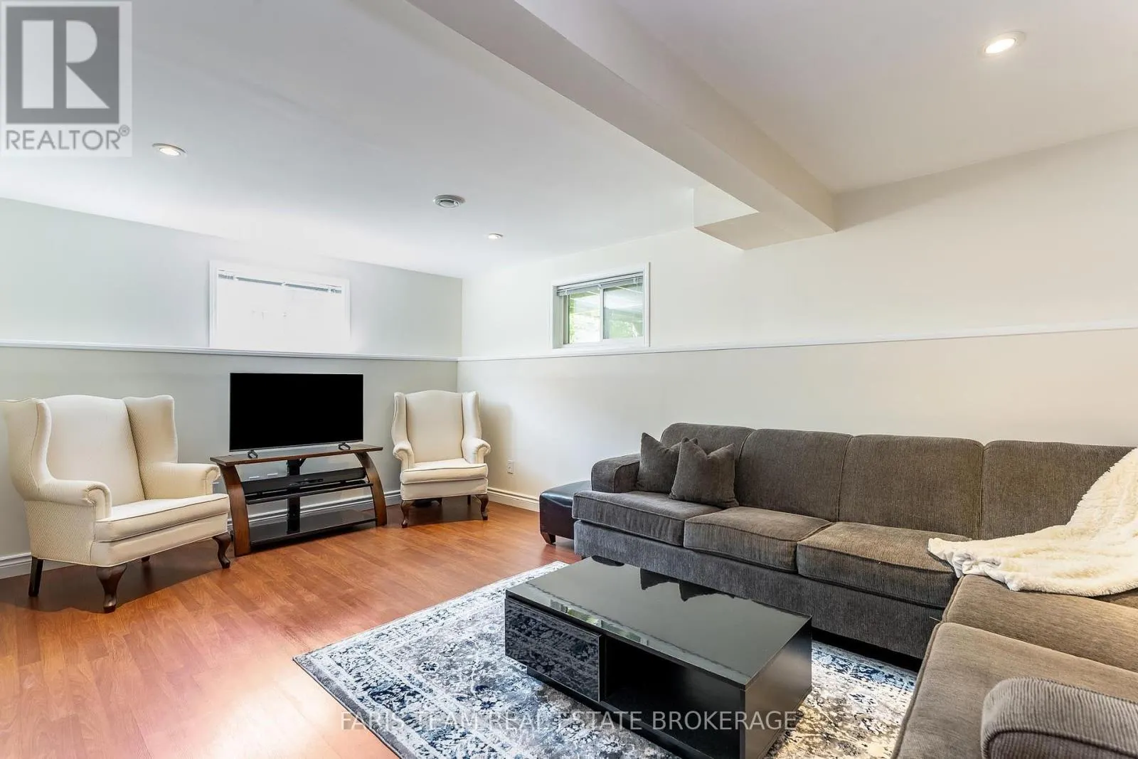 83 GEORGIAS WALK