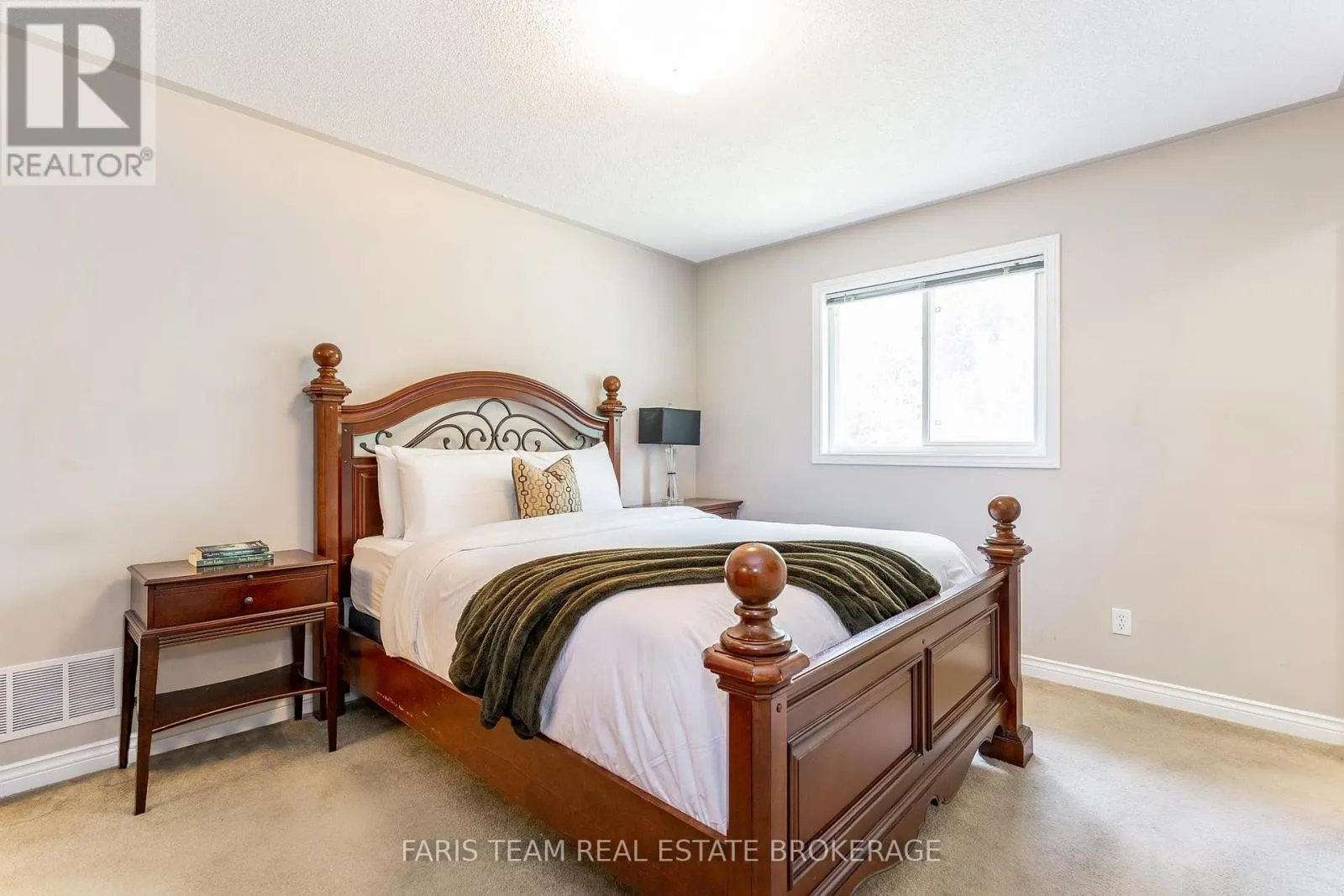 83 GEORGIAS WALK