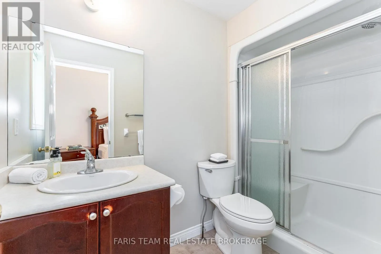 83 GEORGIAS WALK