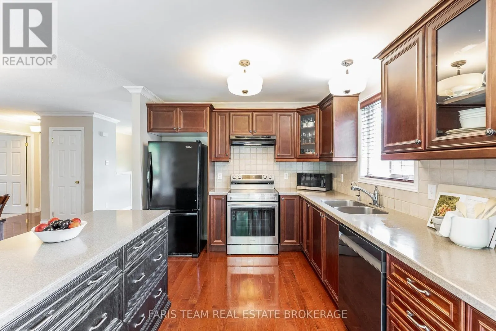 83 GEORGIAS WALK
