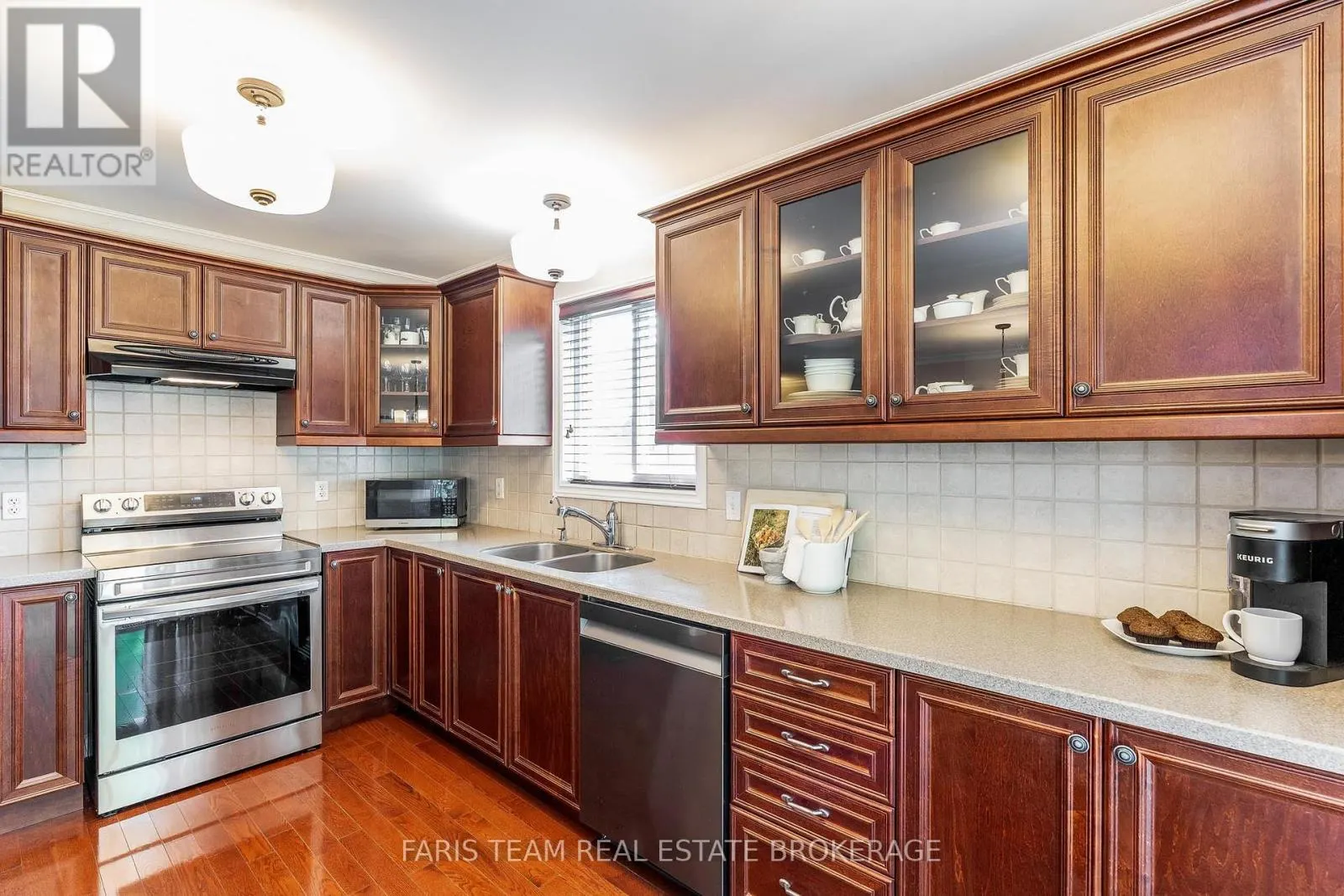 83 GEORGIAS WALK